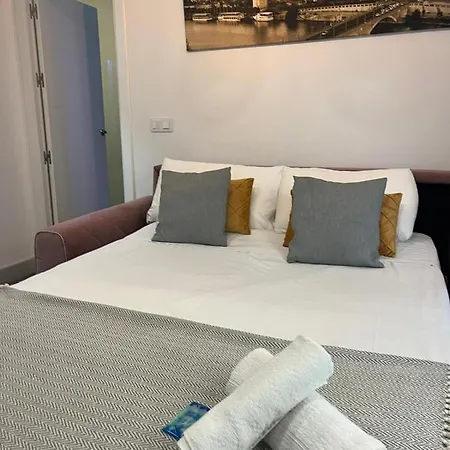 Deluxe Artemisa Sevilla Extérieur photo